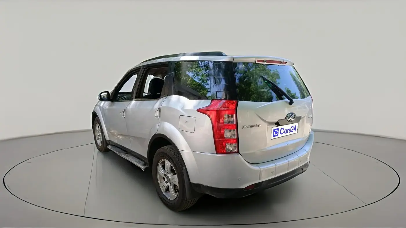 2015 Mahindra XUV500 W8, Diesel, Manual, 76,652 km, exterior