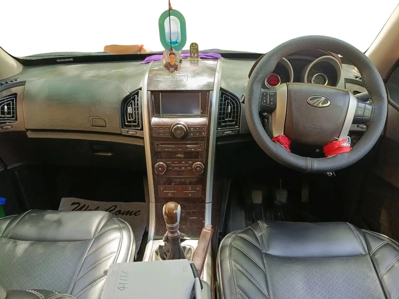 2015 Mahindra XUV500 W8, Diesel, Manual, 76,652 km, interior