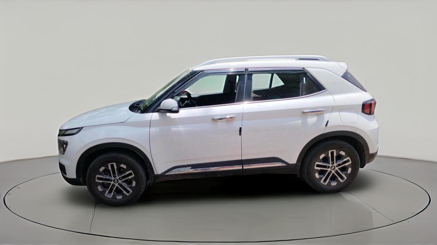 2025 Hyundai VENUE SX 1.5 CRDI, Diesel, Manual, 31,056 km, exterior