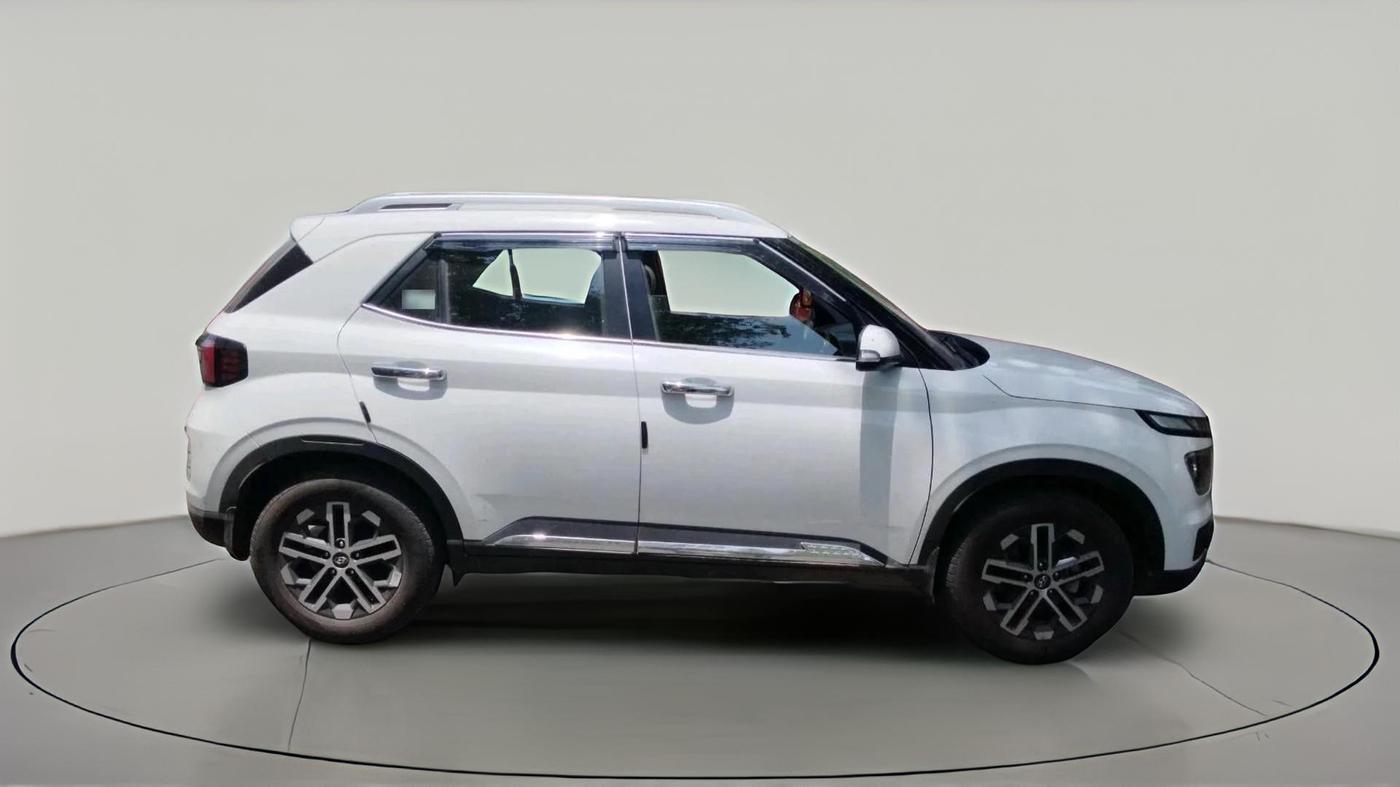 2025 Hyundai VENUE SX 1.5 CRDI, Diesel, Manual, 31,056 km, exterior