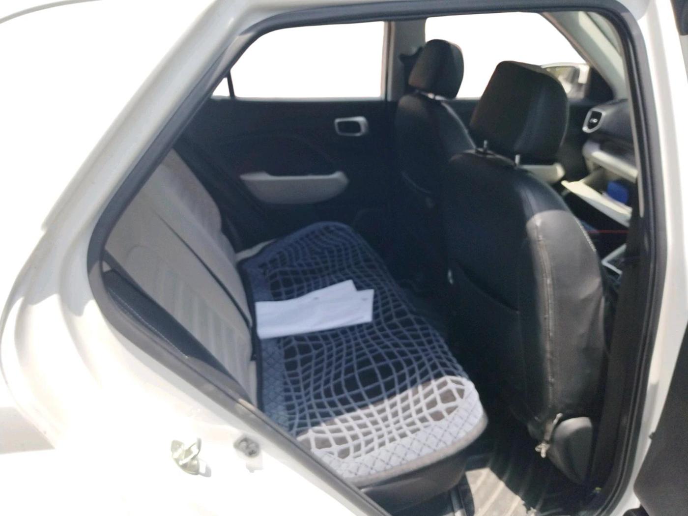 2025 Hyundai VENUE SX 1.5 CRDI, Diesel, Manual, 31,056 km, interior