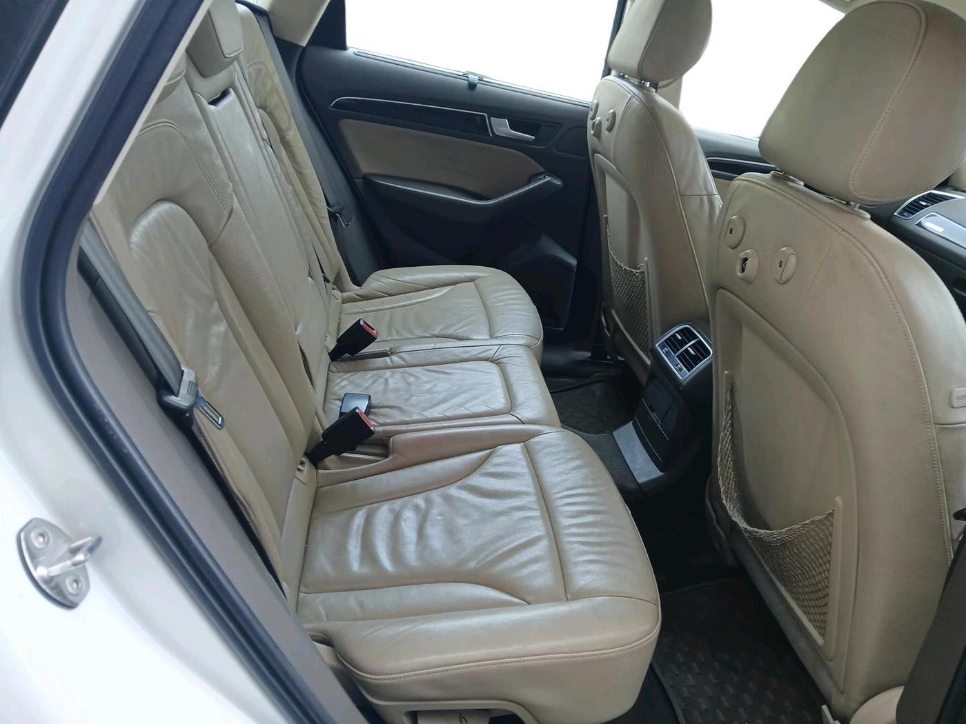 2014 Audi Q5 2.0 TDI quattro Premium, Diesel, Automatic, 1,50,659 km, interior