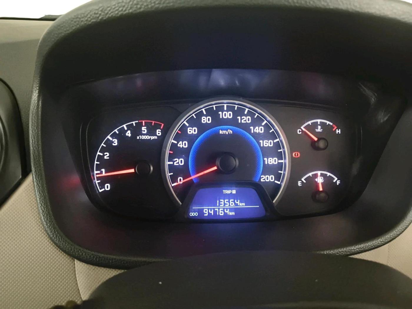 2016 Hyundai Grand i10 SPORTZ 1.1 CRDI, Diesel, Manual, 94,764 km, interior