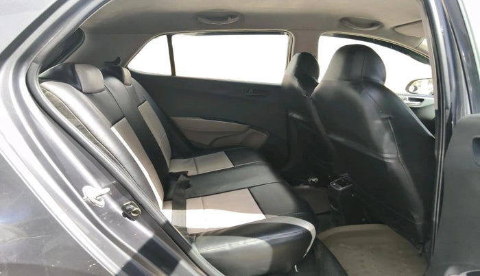 2016 Hyundai Grand i10 SPORTZ 1.2 KAPPA VTVT, Petrol, Manual, 42,649 km, interior