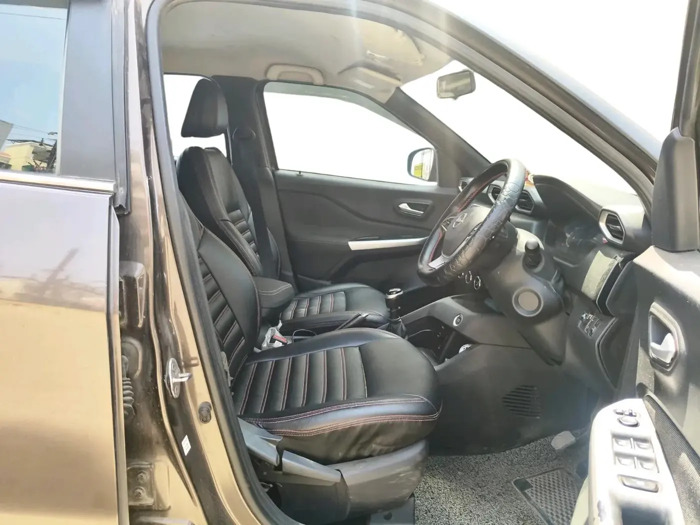 2021 Nissan MAGNITE XV PREMIUM, CNG, Manual, 43,498 km, interior