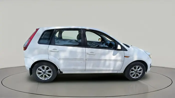 2013 Ford Figo TITANIUM 1.2 PETROL, Petrol, Manual, 88,153 km, exterior