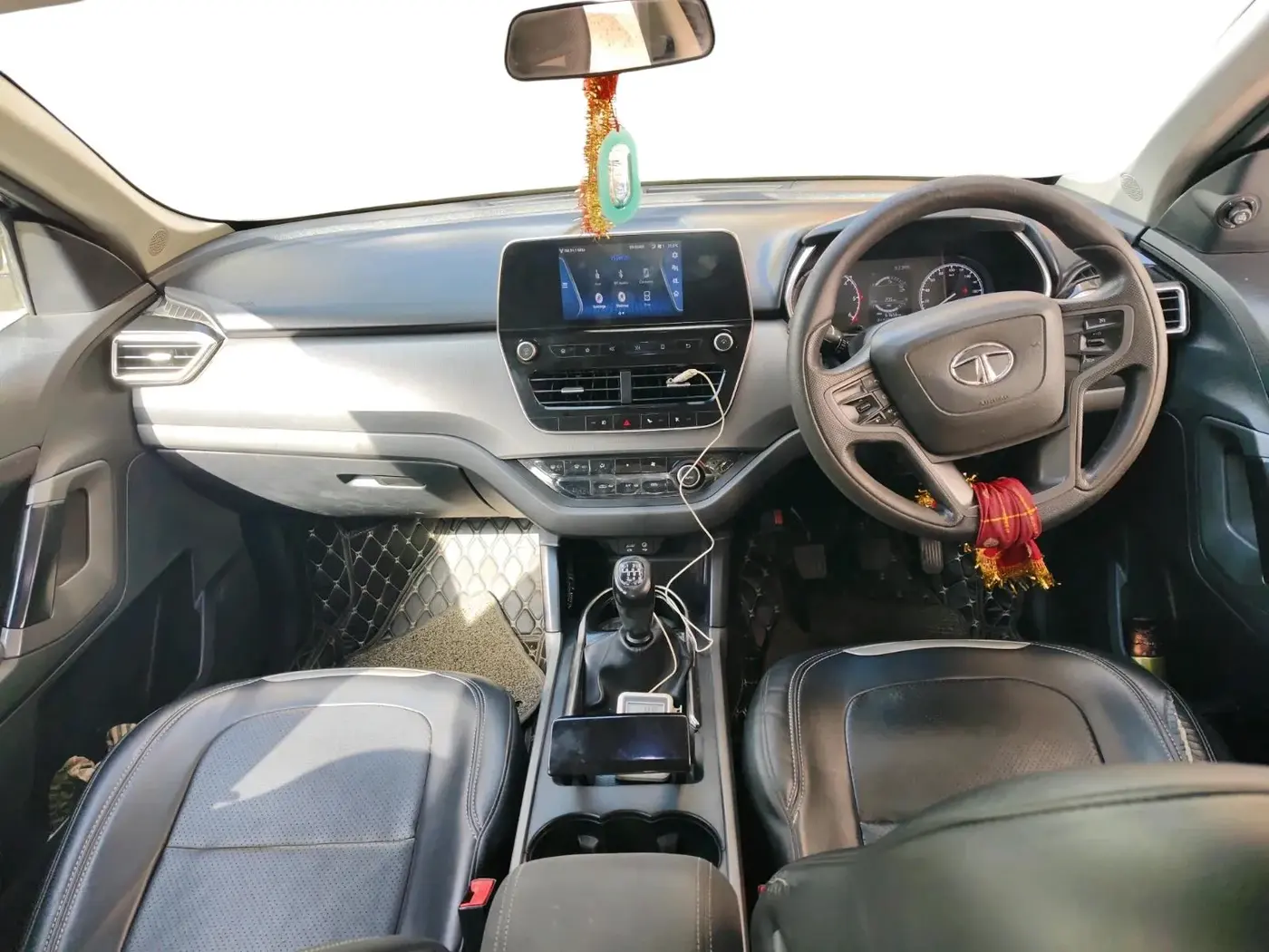 2021 Tata Harrier XT 2.0L KRYOTEC, Diesel, Manual, 67,656 km, interior