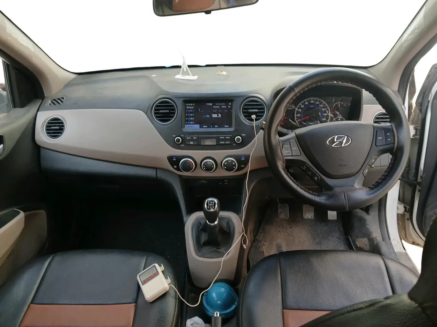 2018 Hyundai Grand i10 SPORTZ 1.2 KAPPA VTVT, Petrol, Manual, 27,650 km, interior