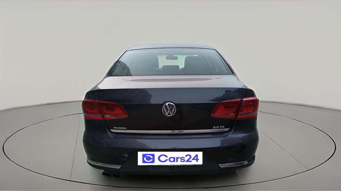 2011 Volkswagen Passat HIGHLINE DSG, Diesel, Automatic, 1,59,632 km, exterior