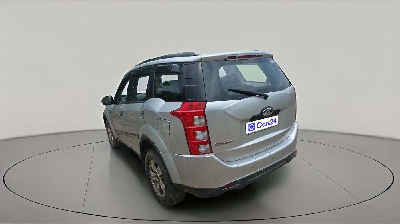 2013 Mahindra XUV500 W8, Diesel, Manual, 1,95,953 km, exterior