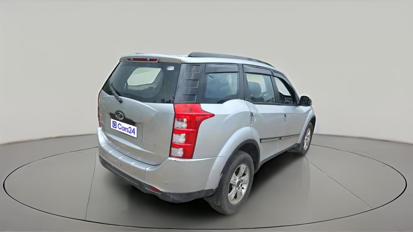 2013 Mahindra XUV500 W8, Diesel, Manual, 1,95,953 km, exterior