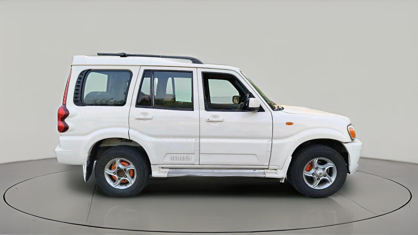 2011 Mahindra Scorpio VLX 2WD AIRBAG, Diesel, Manual, 1,40,000 km, exterior
