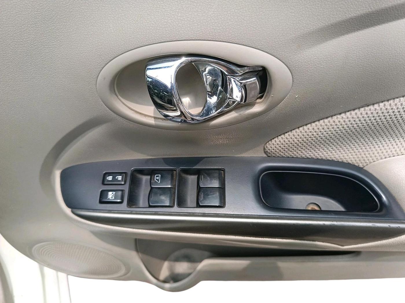 2012 Nissan Sunny XV PETROL, Petrol, Manual, 1,21,933 km, interior