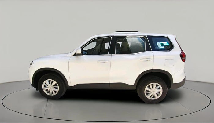 2025 Mahindra SCORPIO-N Z4 PETROL MT 7 STR (E), Petrol, Manual, 8,097 km, exterior