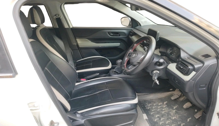 2022 Tata PUNCH ADVENTURE MT, Petrol, Manual, 34,833 km, interior