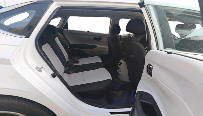 2025 Hyundai NEW I20 SPORTZ 1.2 MT, Petrol, Manual, 1,541 km, interior