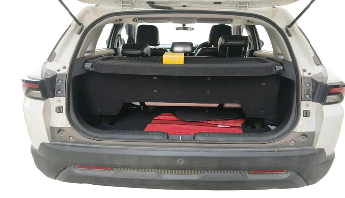 2024 Maruti BREZZA LXI S- CNG, CNG, Manual, 31,973 km, exterior