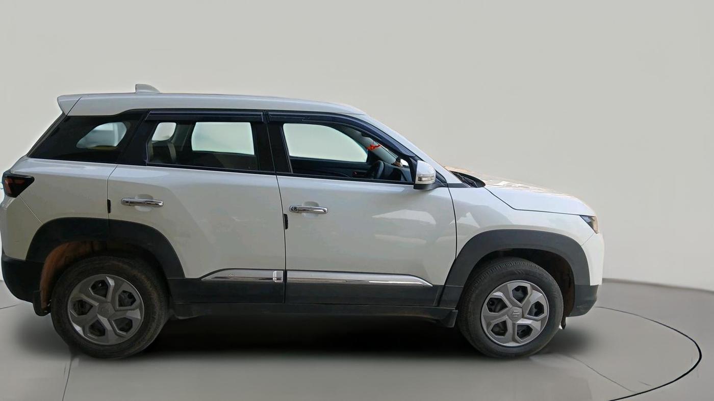 2024 Maruti BREZZA LXI S- CNG, CNG, Manual, 31,973 km, exterior