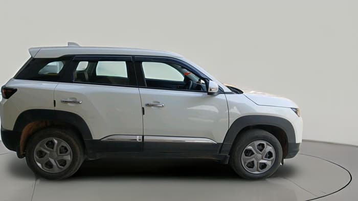 2024 Maruti BREZZA LXI S- CNG, CNG, Manual, 31,973 km, exterior