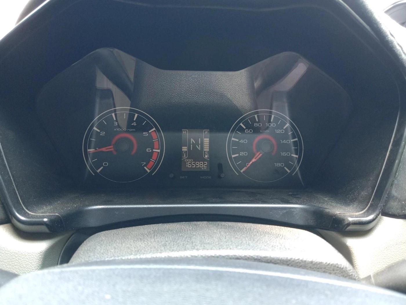 2017 Mahindra Kuv100 K4 D 6 STR, Diesel, Manual, 1,65,982 km, interior