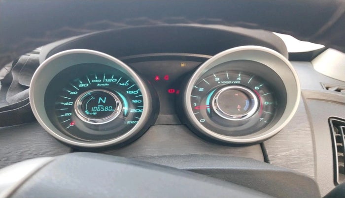 2016 Mahindra XUV500 W6, Diesel, Manual, 1,06,580 km, interior