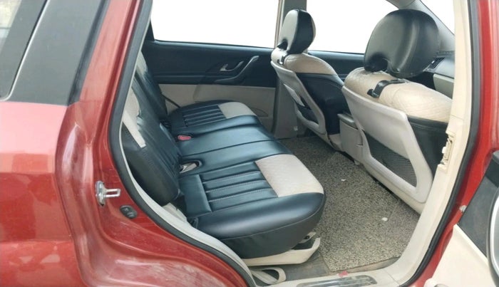 2016 Mahindra XUV500 W6, Diesel, Manual, 1,06,580 km, interior