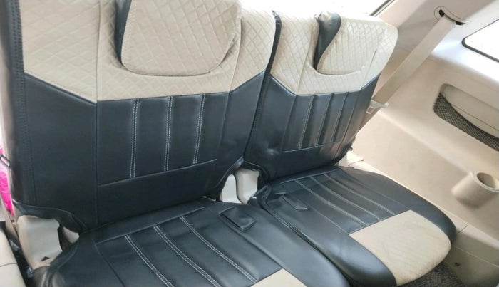 2016 Mahindra XUV500 W6, Diesel, Manual, 1,06,580 km, interior