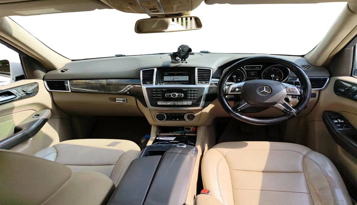 2013 Mercedes Benz Ml Class 250 CDI, Diesel, Automatic, 1,70,675 km, interior