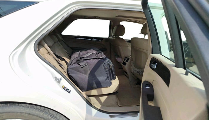 2013 Mercedes Benz Ml Class 250 CDI, Diesel, Automatic, 1,70,675 km, interior