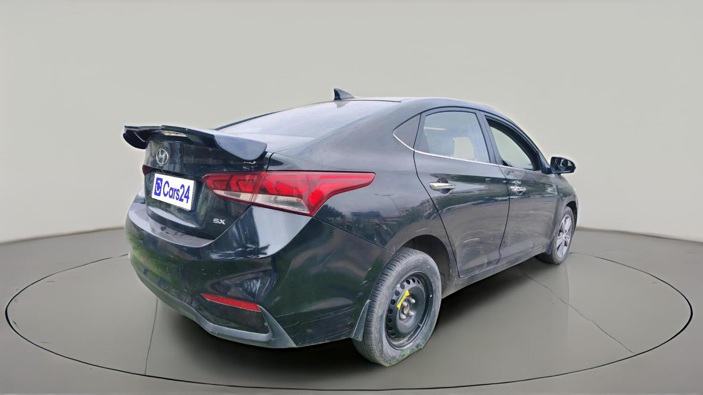 2017 Hyundai Verna 1.6 VTVT SX O, Petrol, Manual, 83,413 km, exterior