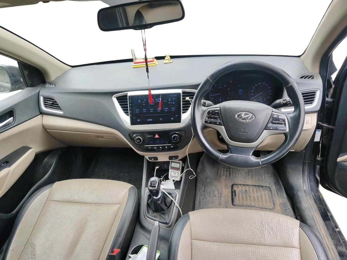 2017 Hyundai Verna 1.6 VTVT SX O, Petrol, Manual, 83,413 km, interior