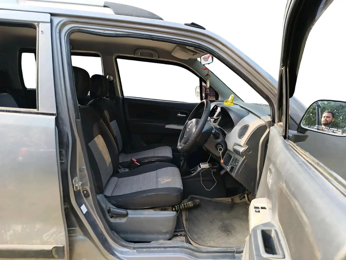 2012 Maruti Wagon R 1.0 LXI, CNG, Manual, 1,43,081 km, interior