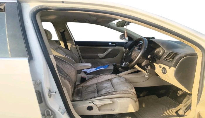 2011 Volkswagen Jetta COMFORTLINE 2.0L TDI, Diesel, Manual, 1,65,545 km, interior