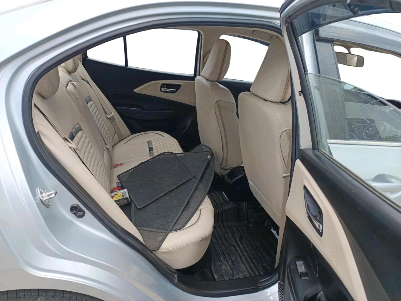 2025 Maruti Dzire ZXi Plus AMT, Petrol, Automatic, 15,501 km, interior