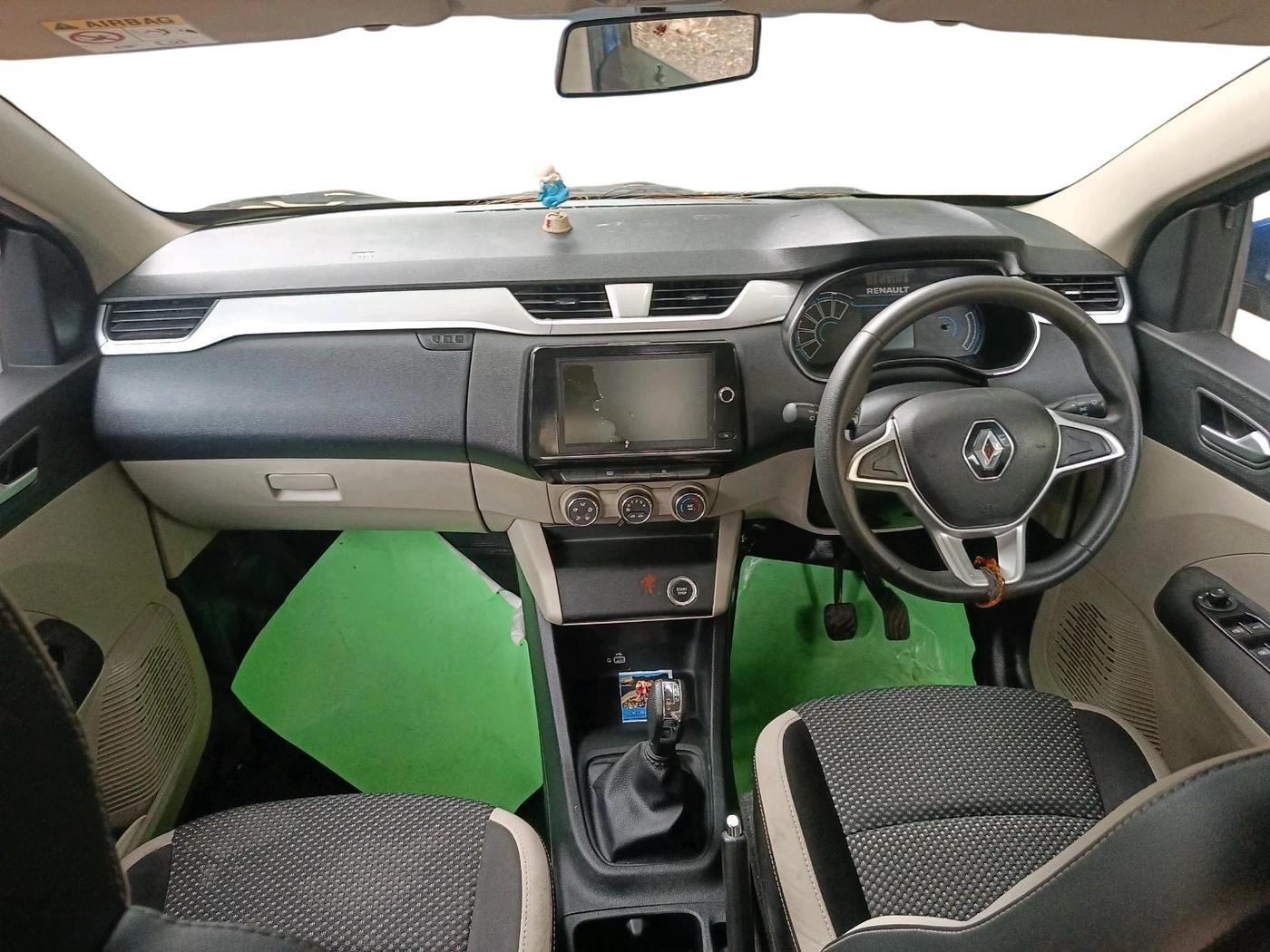 2020 Renault TRIBER RXZ AMT, Petrol, Automatic, 38,857 km, interior