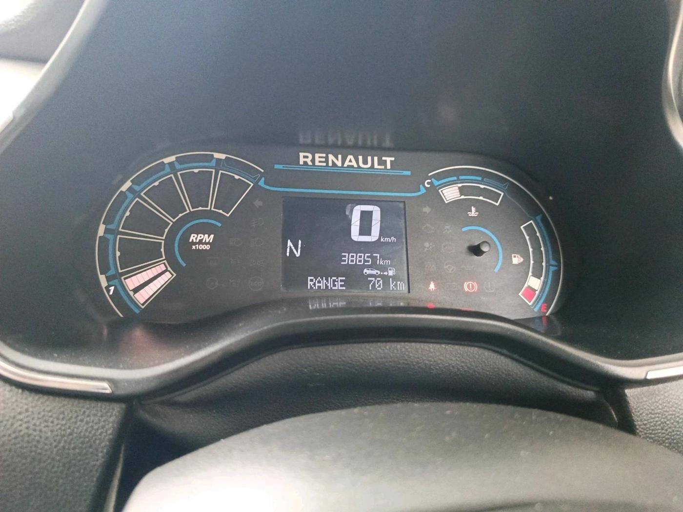 2020 Renault TRIBER RXZ AMT, Petrol, Automatic, 38,857 km, interior
