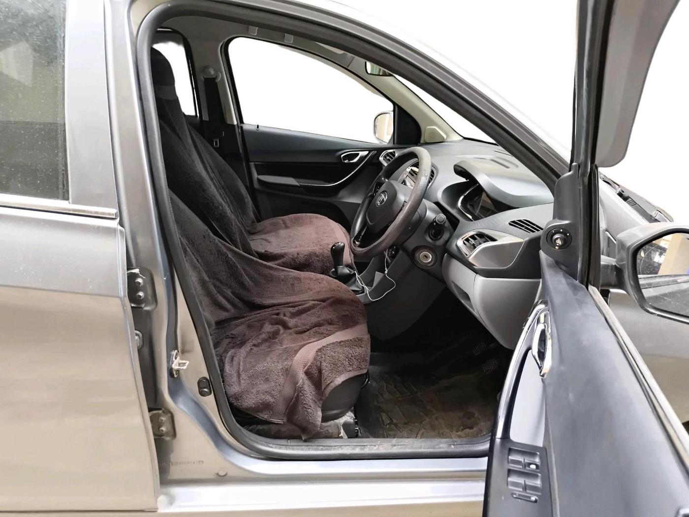 2019 Tata TIGOR XZ PLUS PETROL, CNG, Manual, 1,15,404 km, interior