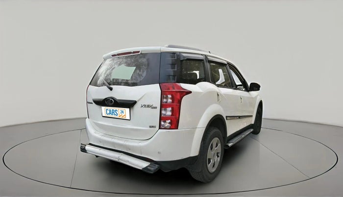 2017 Mahindra XUV500 W6, Diesel, Manual, 76,403 km, exterior