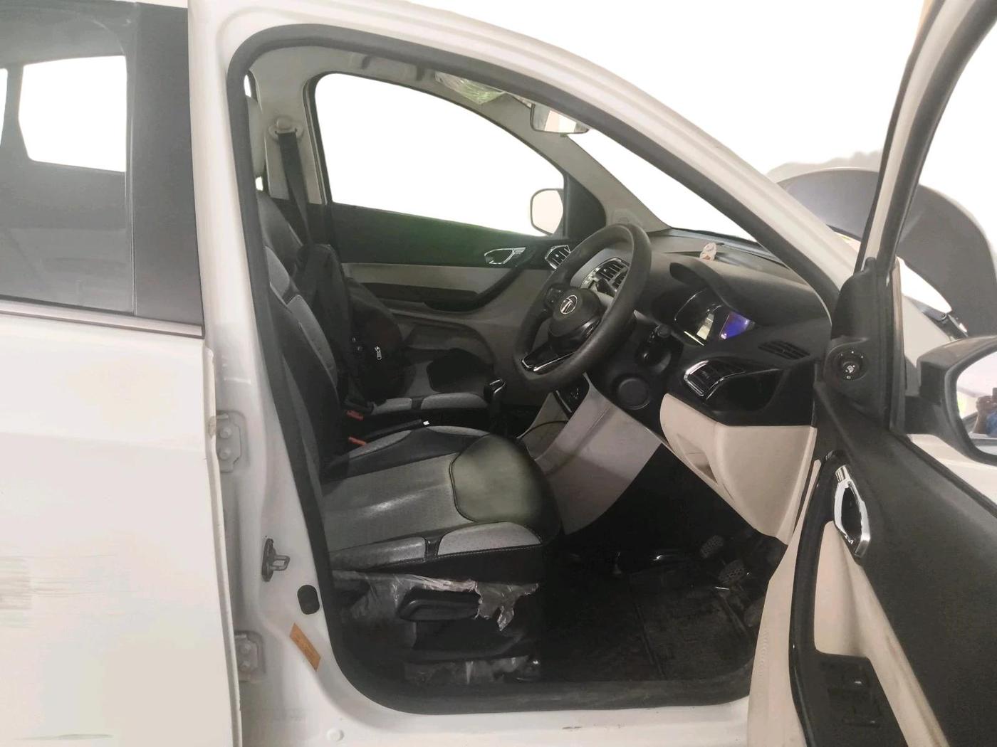 2022 Tata TIGOR XZ PLUS CNG, CNG, Manual, 84,542 km, interior