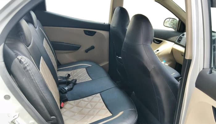 2016 Hyundai Eon ERA +, Petrol, Manual, 95,500 km, interior