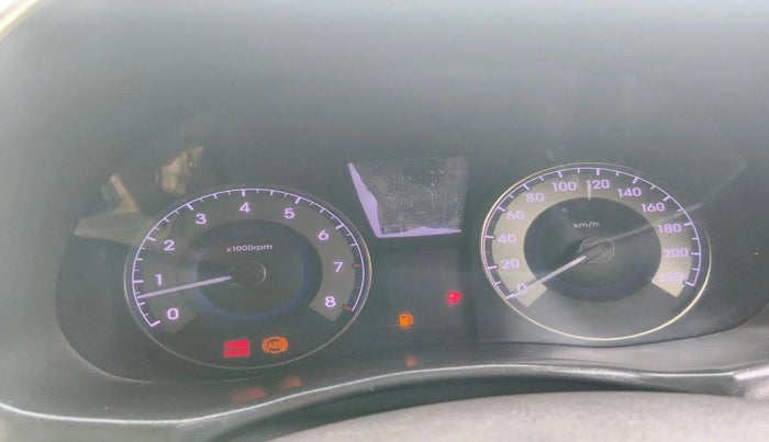 2011 Hyundai Verna FLUIDIC 1.6 VTVT SX, CNG, Manual, 1,31,709 km, interior