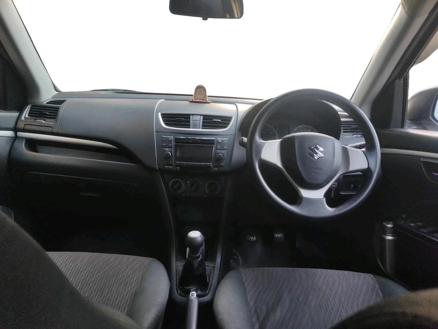 2017 Maruti Swift VXI, Petrol, Manual, 24,005 km, interior