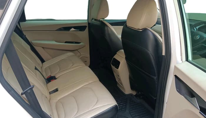 2022 MG HECTOR SMART 1.5 PETROL CVT, Petrol, Automatic, 52,355 km, interior
