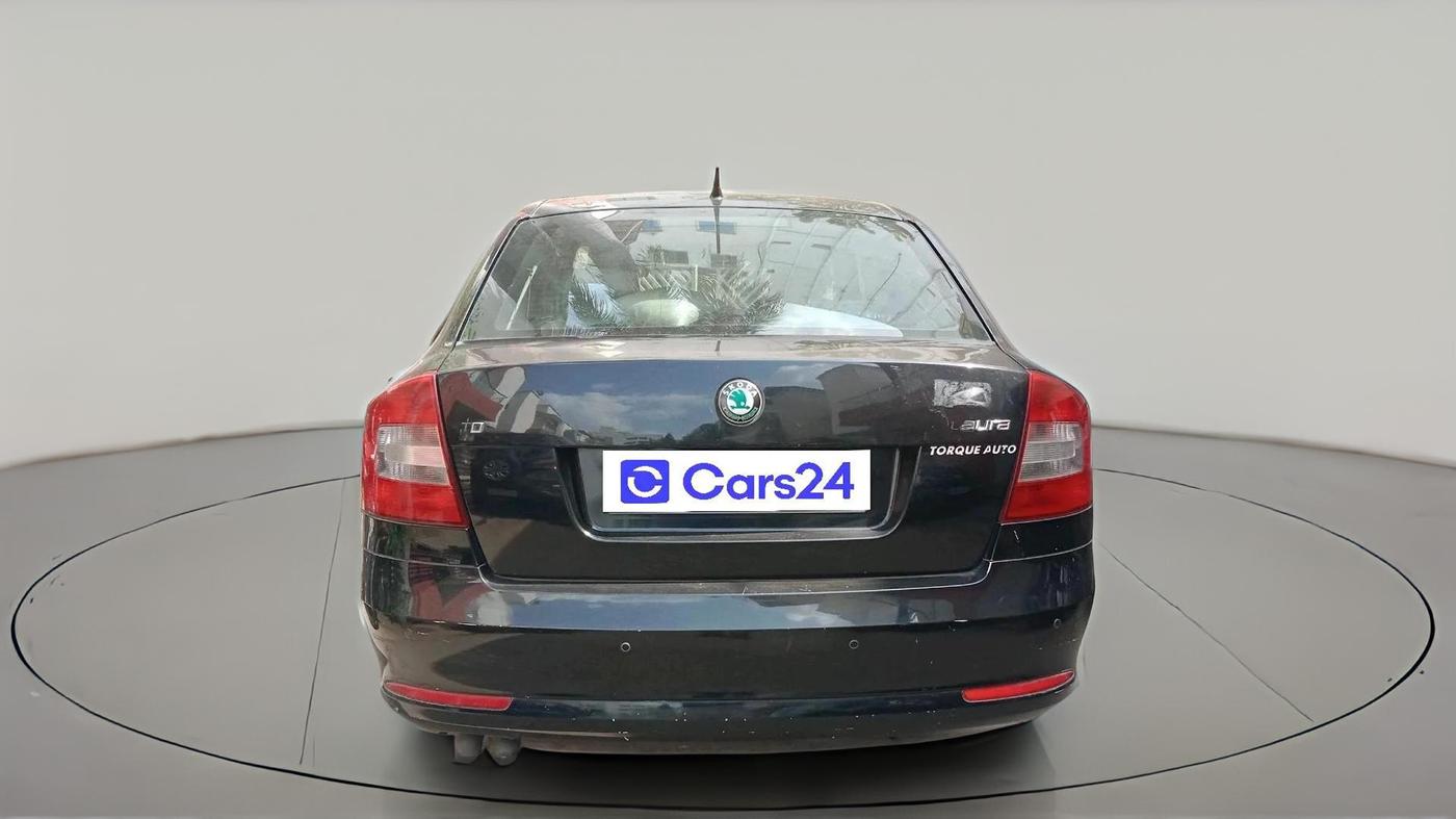 2013 Skoda Laura AMBIENTE 2.0 TDI CR MT, Diesel, Manual, 1,20,060 km, exterior