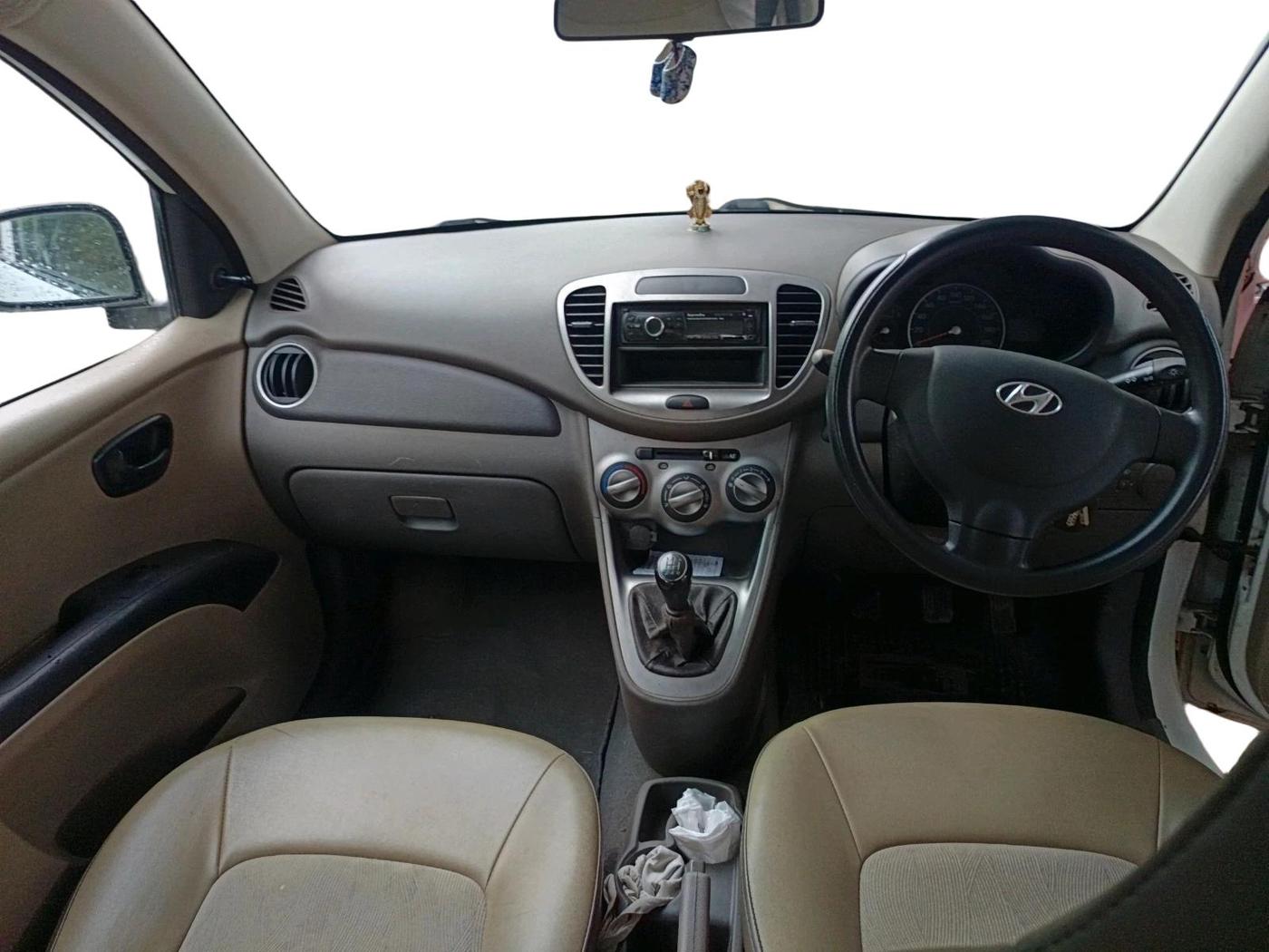 2013 Hyundai i10 MAGNA 1.1, Petrol, Manual, 26,791 km, interior