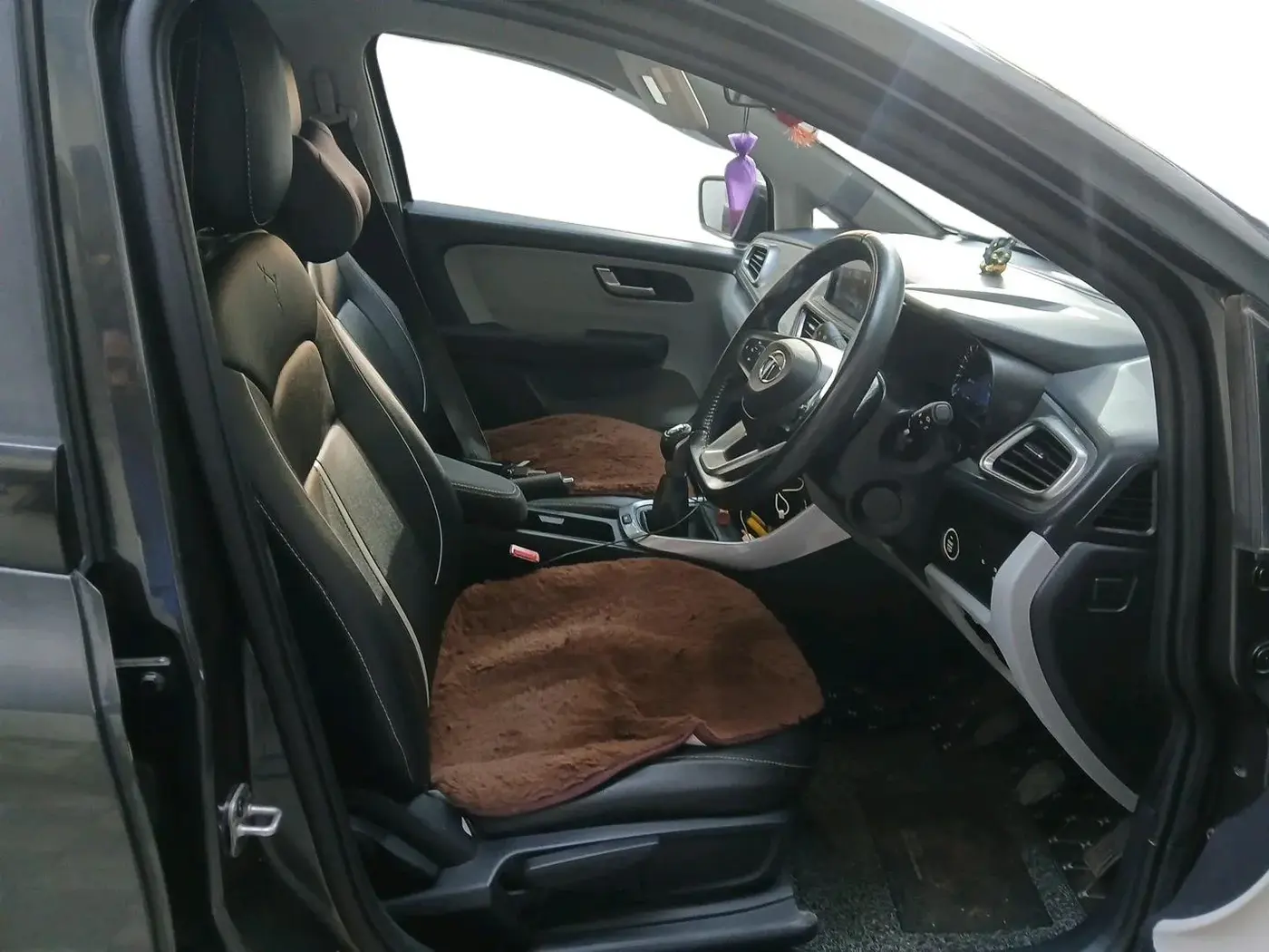 2020 Tata ALTROZ XZ PETROL, Petrol, Manual, 20,680 km, interior
