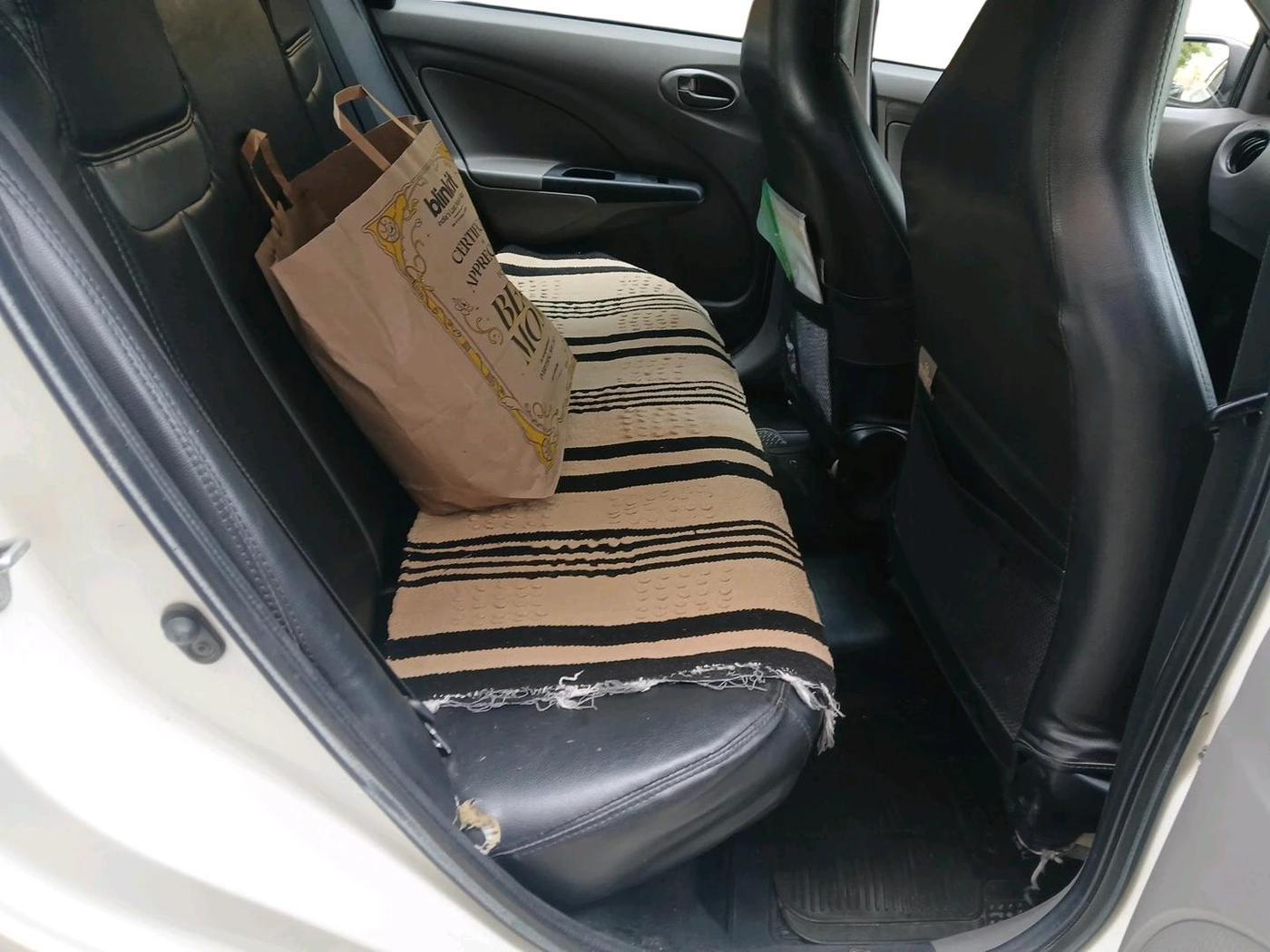 2011 Toyota Etios G, Petrol, Manual, 94,538 km, interior