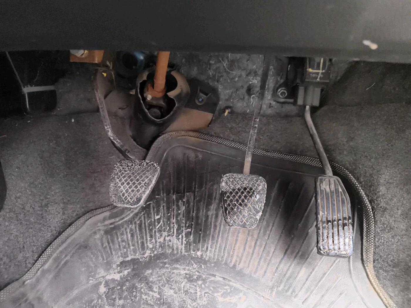 2013 Honda Brio S MT, CNG, Manual, 1,16,022 km, interior