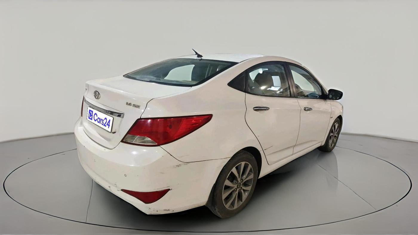 2015 Hyundai Verna FLUIDIC 4S 1.6 VTVT SX, Petrol, Manual, 87,049 km, exterior