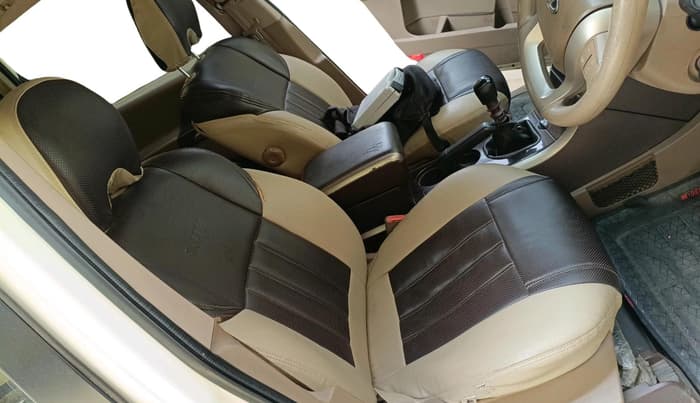 2014 Mahindra XUV500 W6, Diesel, Manual, 1,73,585 km, interior